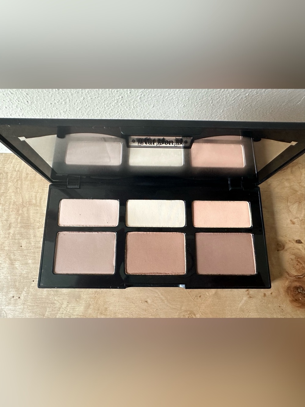 Kat Von D Neutral Shade Light Bronzer and Contour Palette -New - Picture 5 of 6